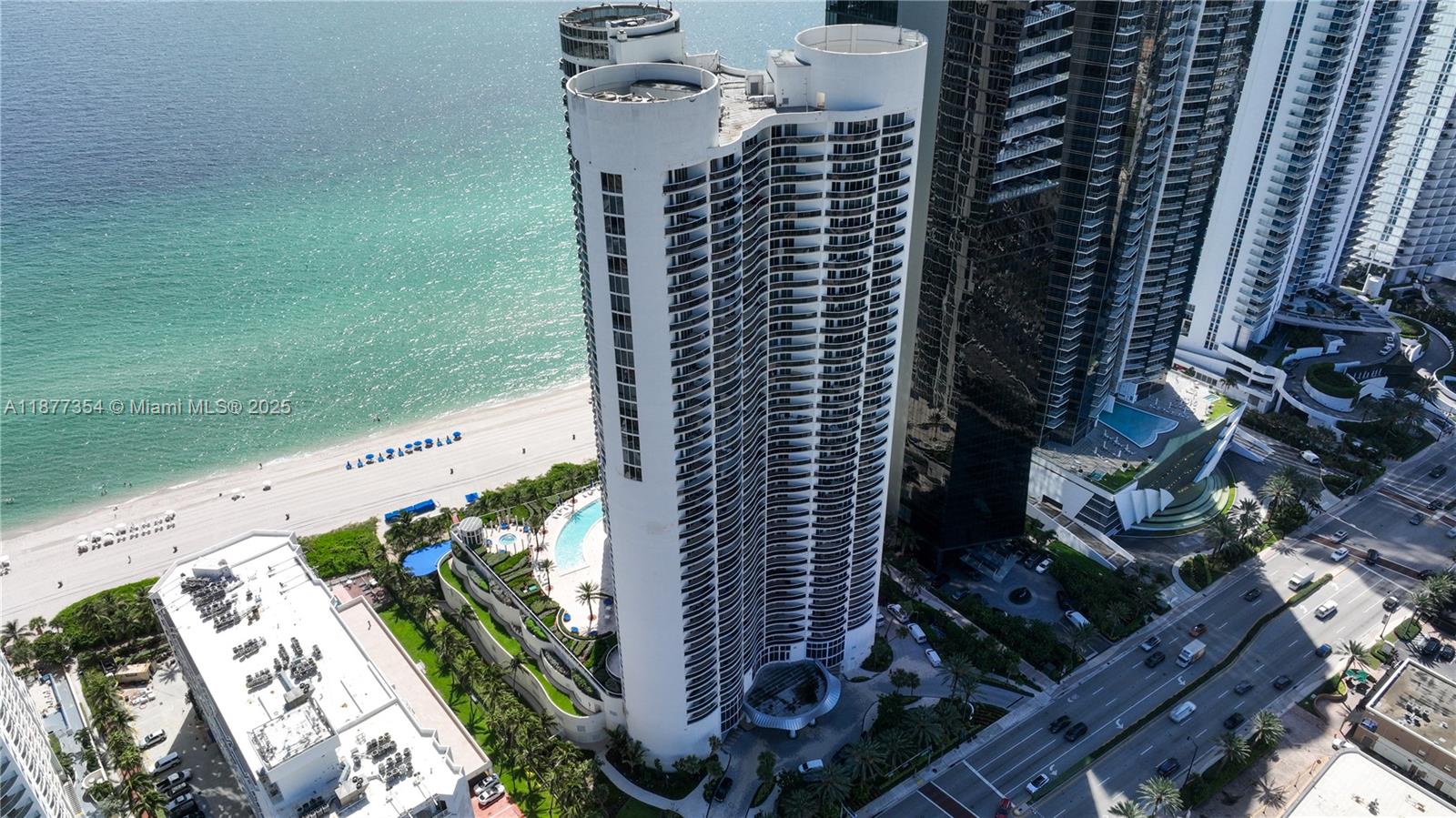 image Ocean Four Condo1