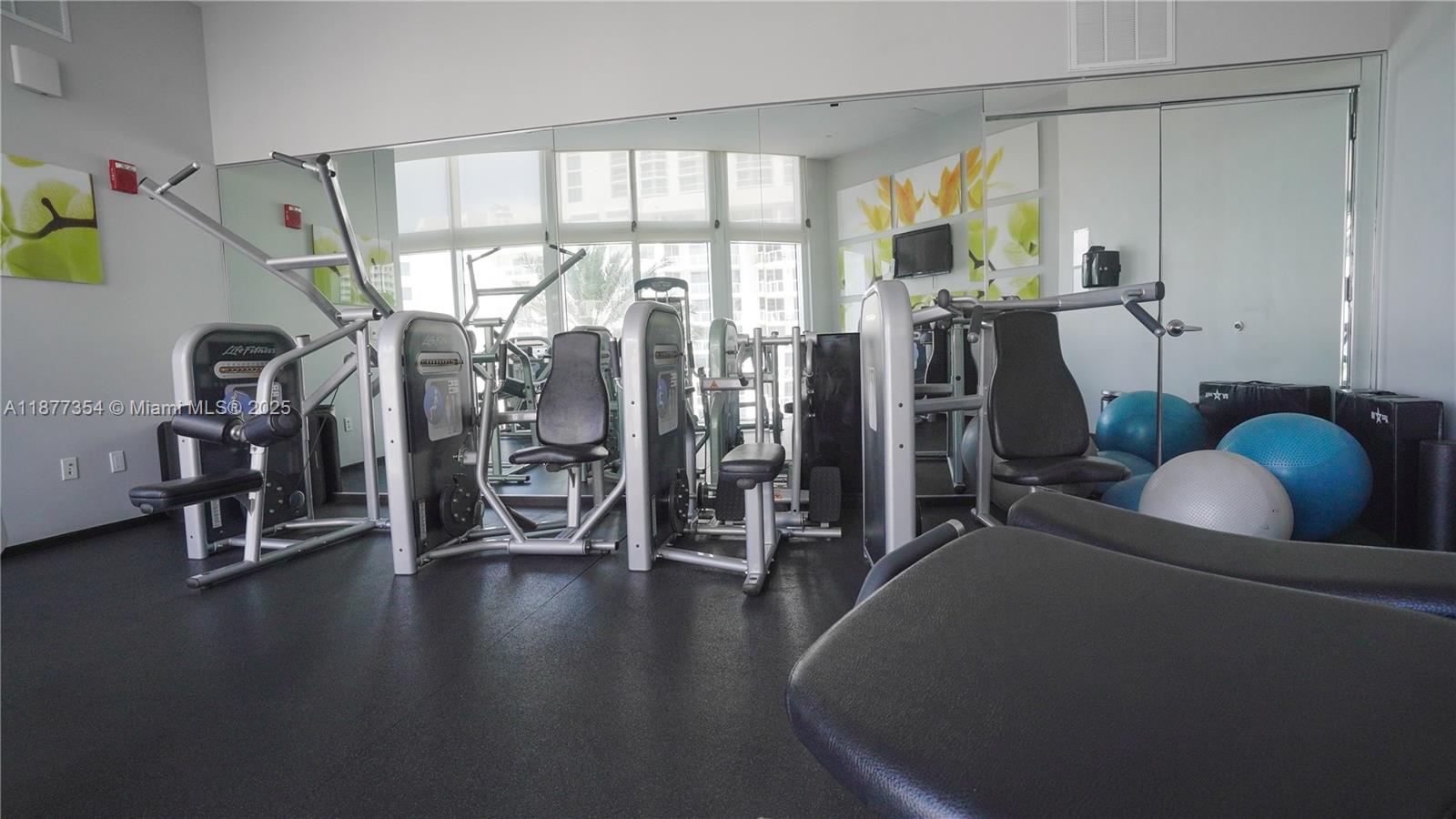 image Ocean Four Condo19