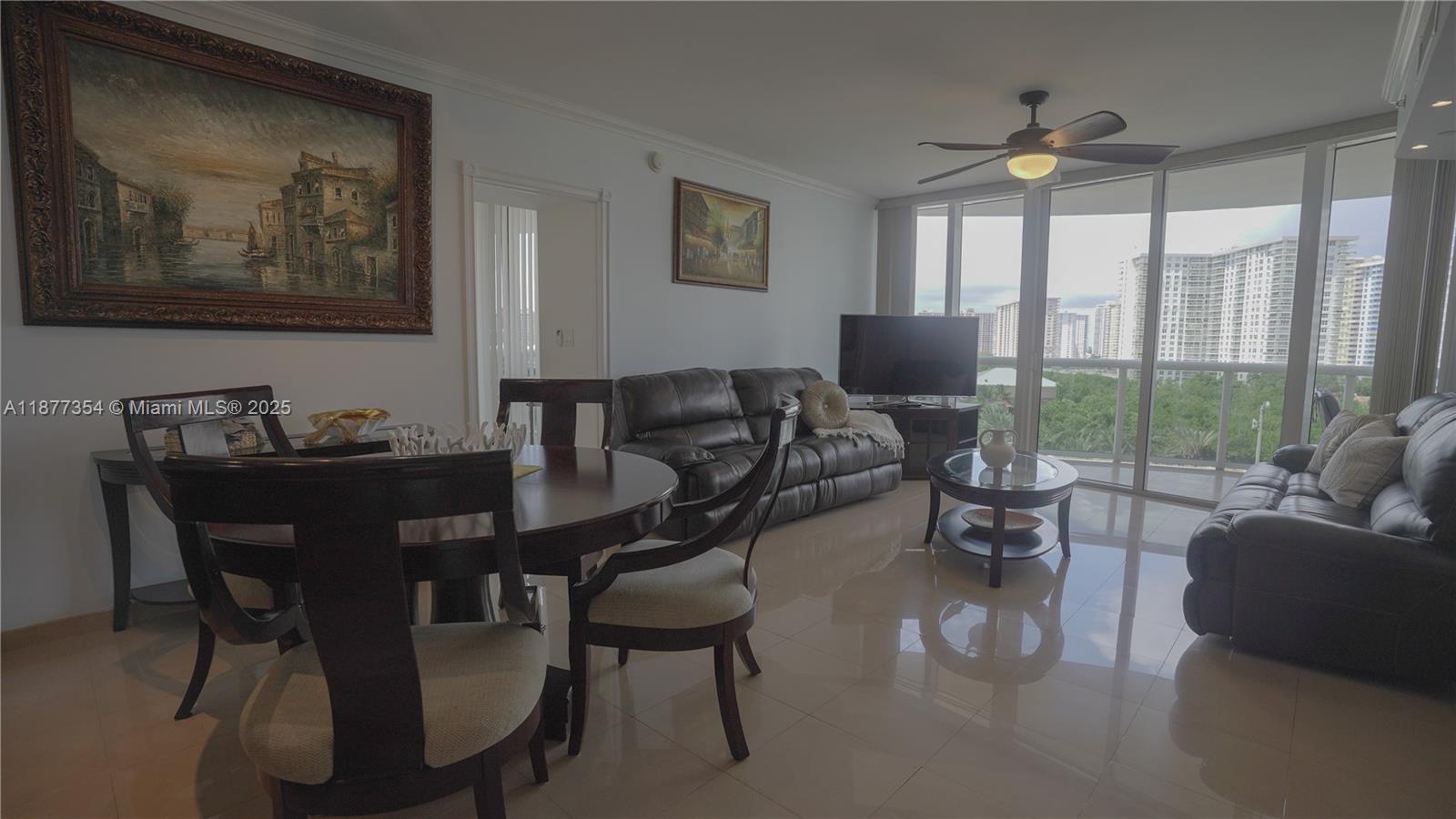 image Ocean Four Condo23