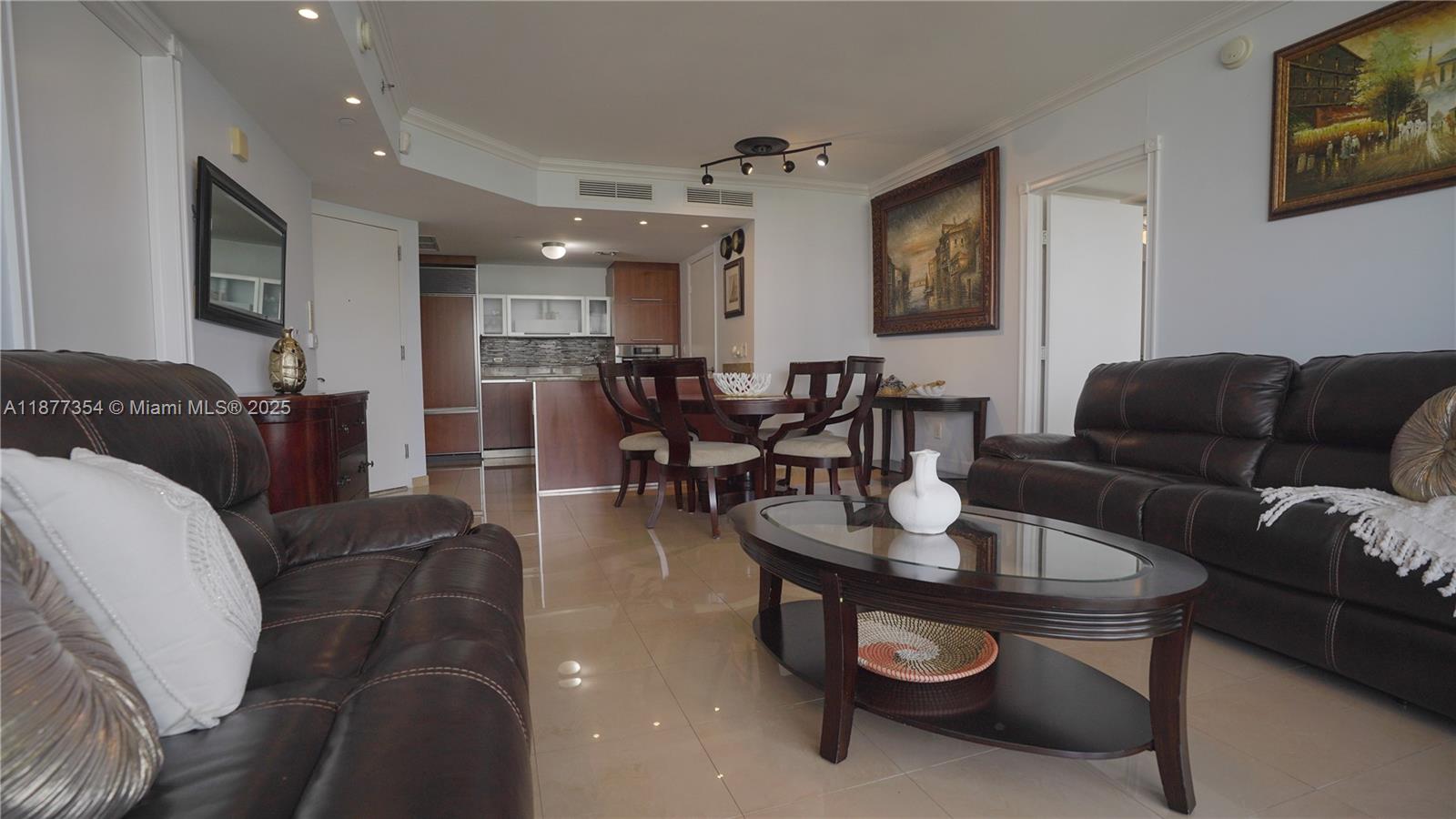 image Ocean Four Condo26