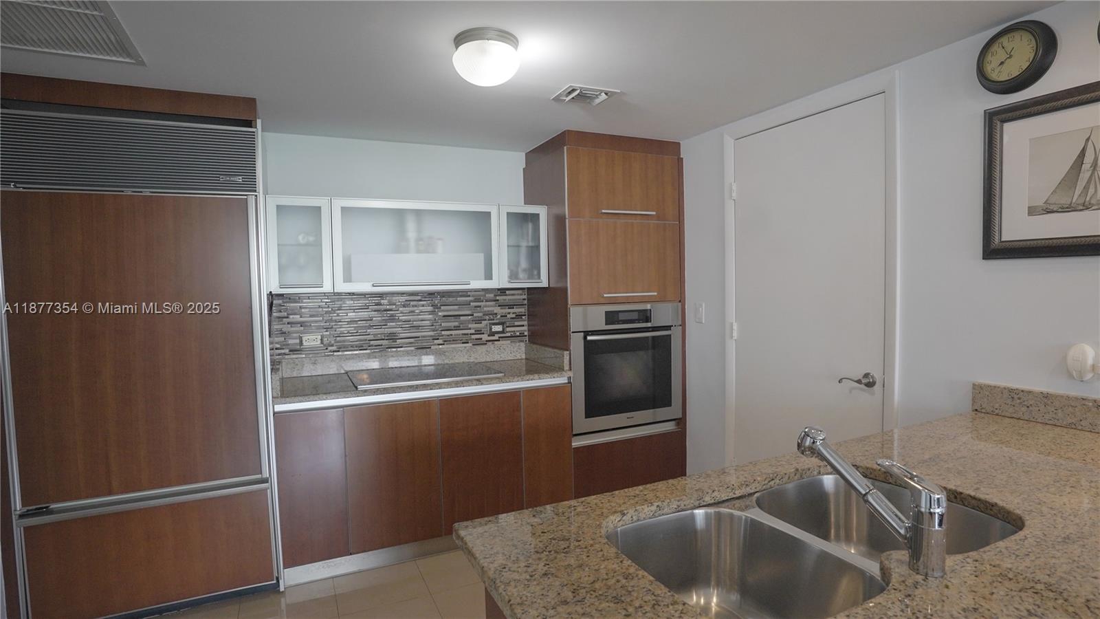 image Ocean Four Condo28