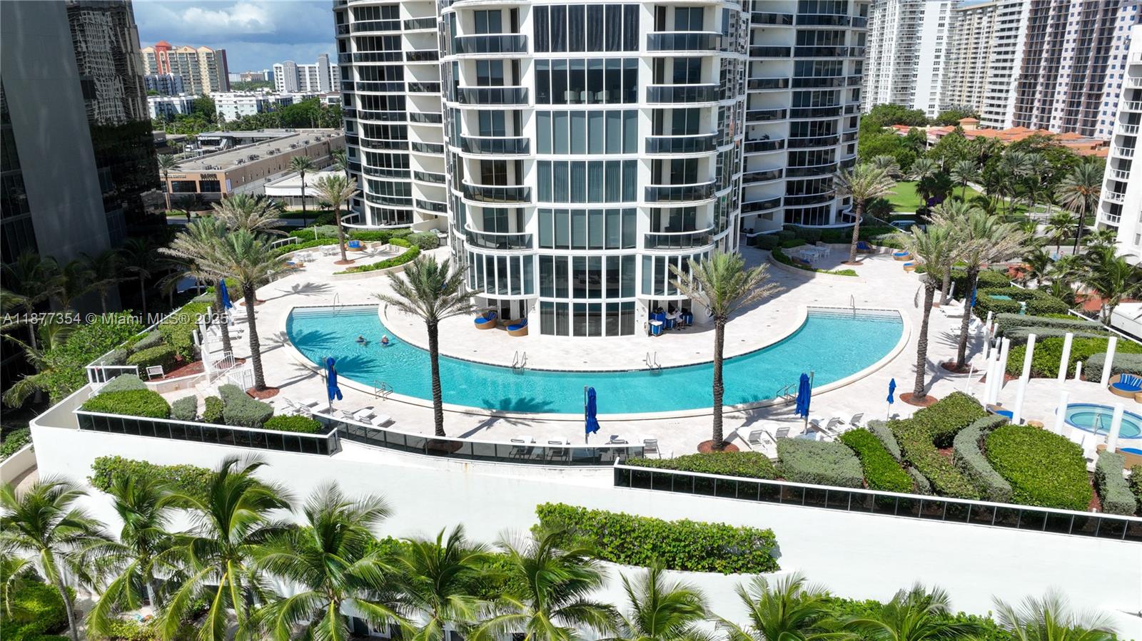 image Ocean Four Condo2