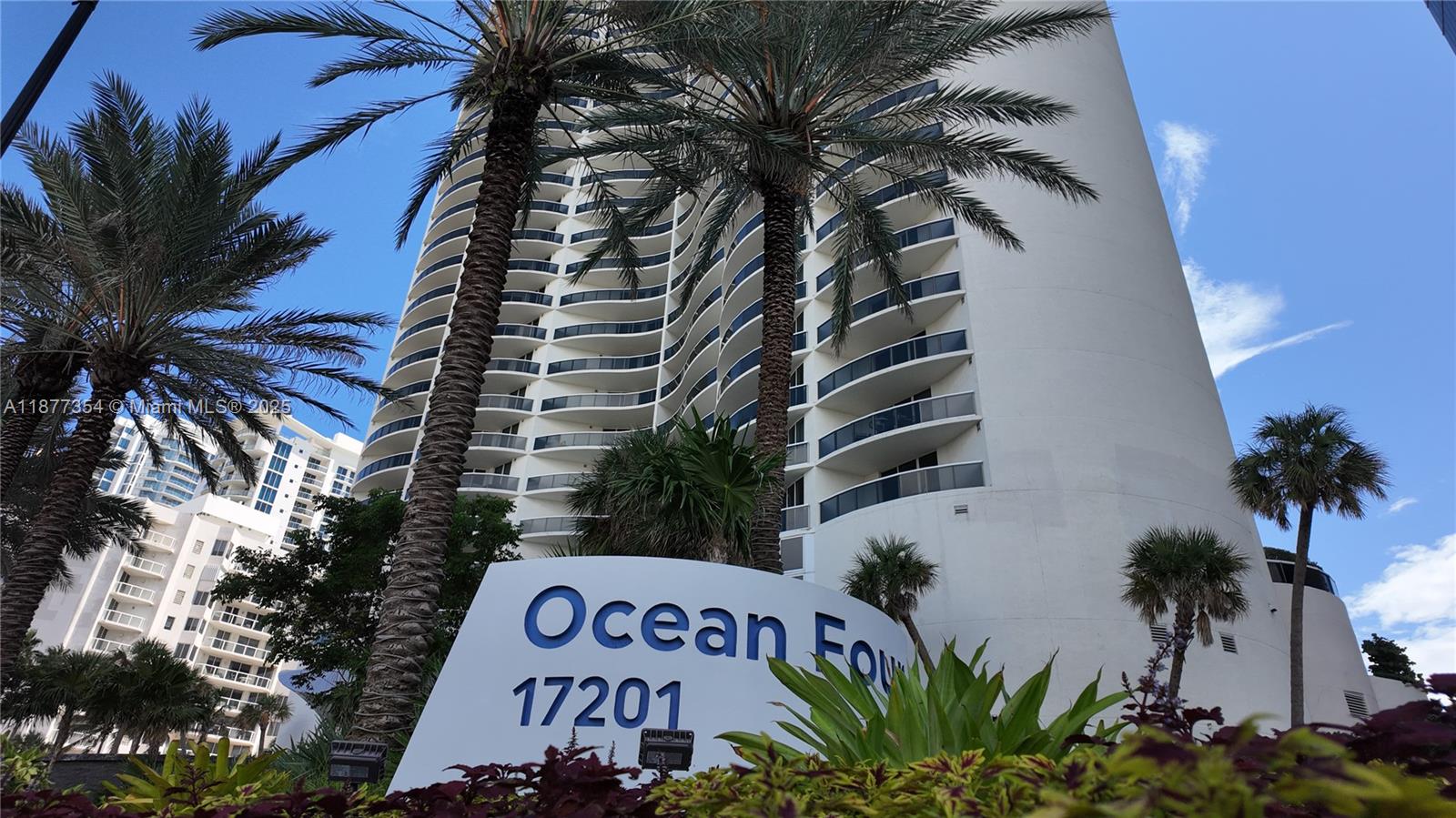 image Ocean Four Condo3