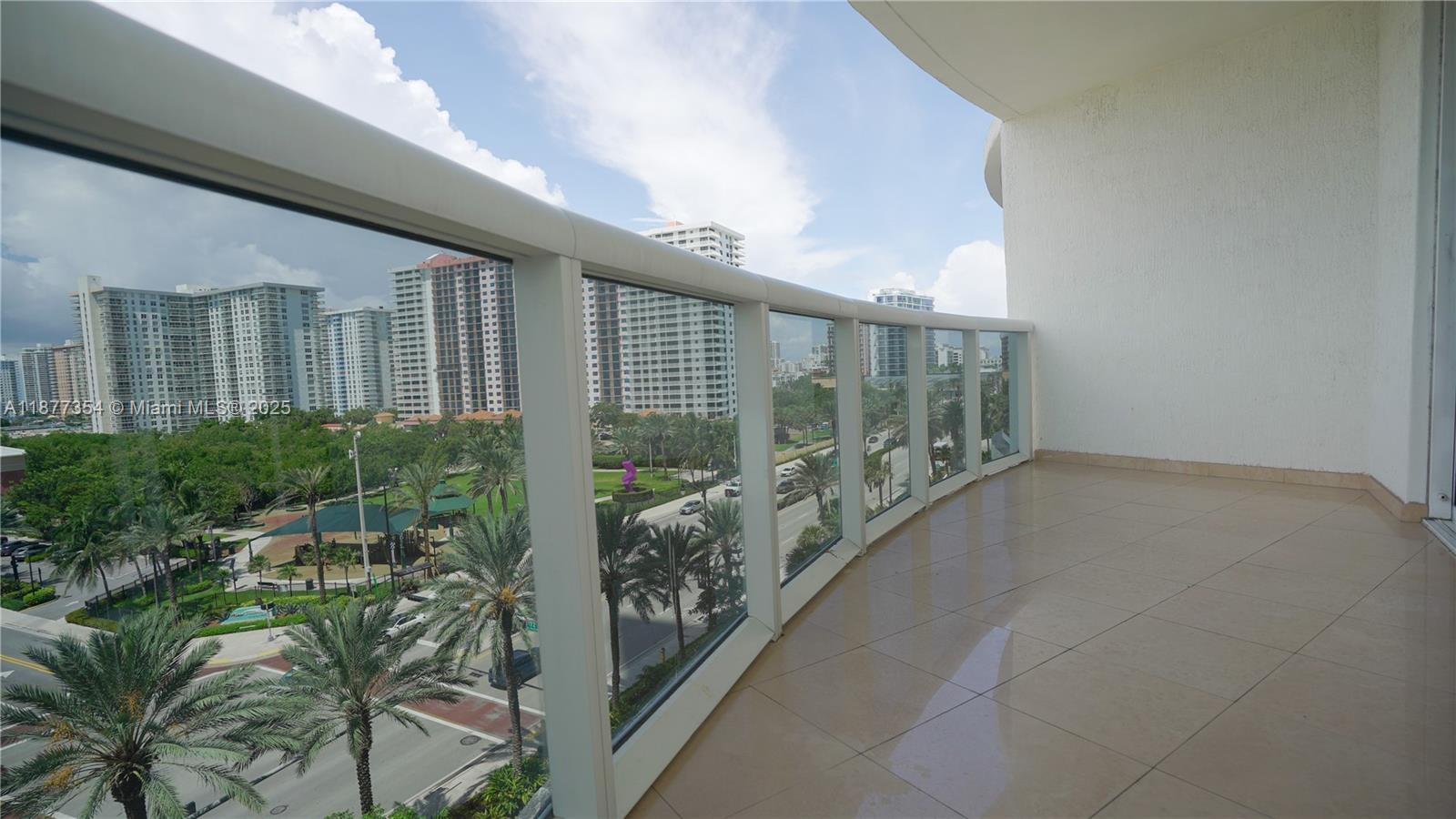 image Ocean Four Condo39
