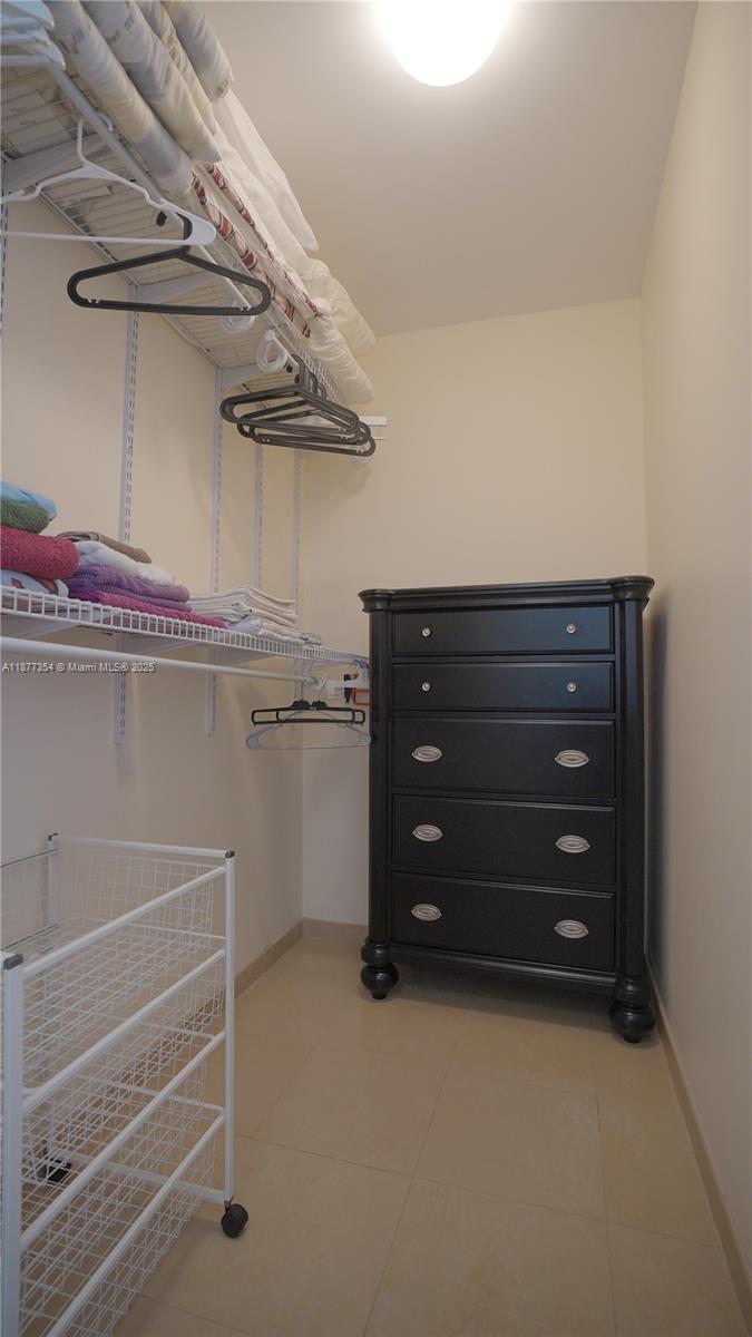 image Ocean Four Condo42