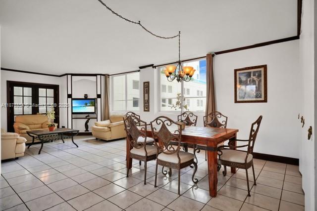 5005 Collins Ave #325