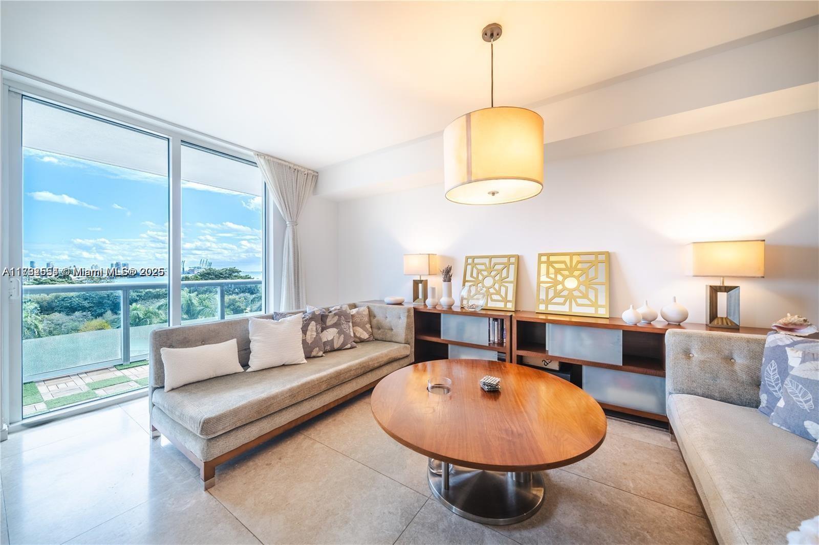 50 Biscayne Blvd #602