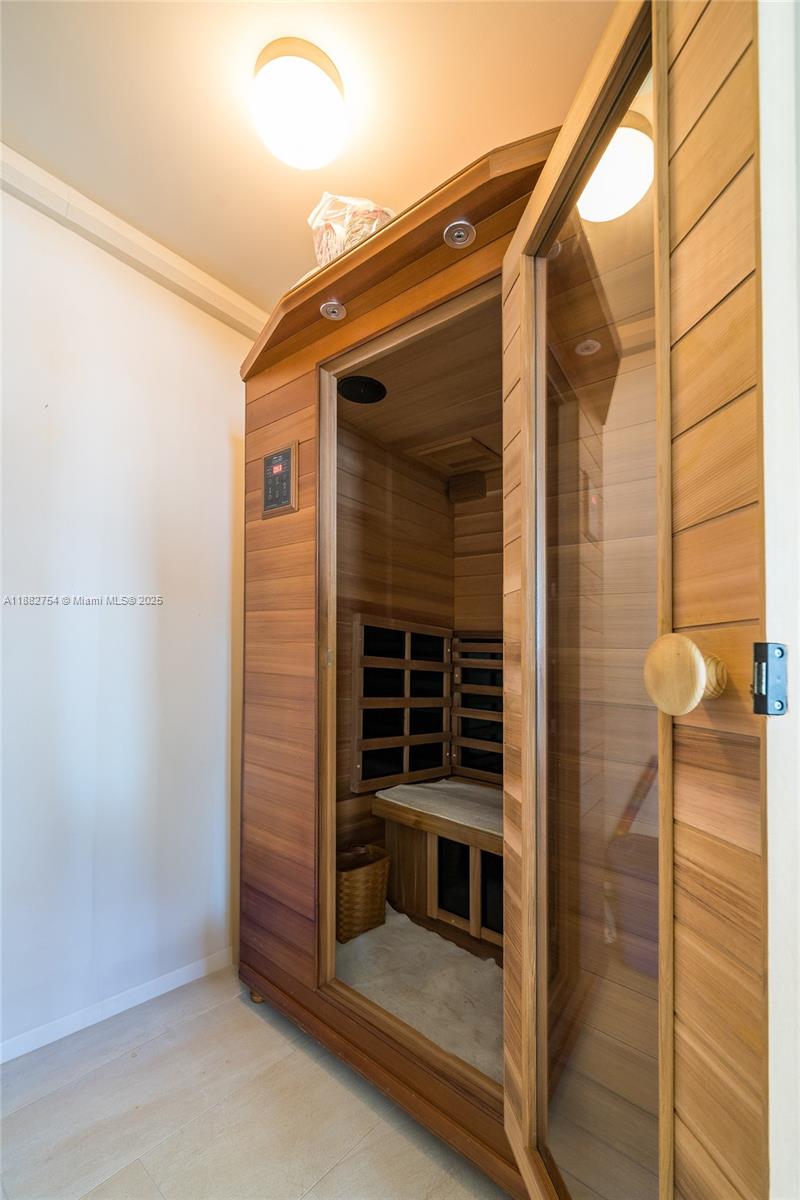 200 Beach Rd #202 Tequesta, FL 33469