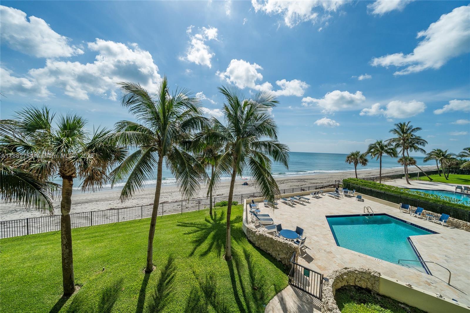 200 Beach Rd #202 Tequesta, FL 33469