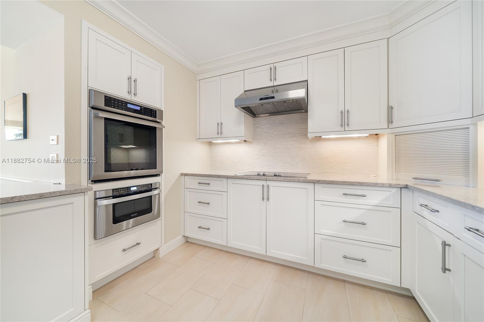 200 Beach Rd #202 Tequesta, FL 33469