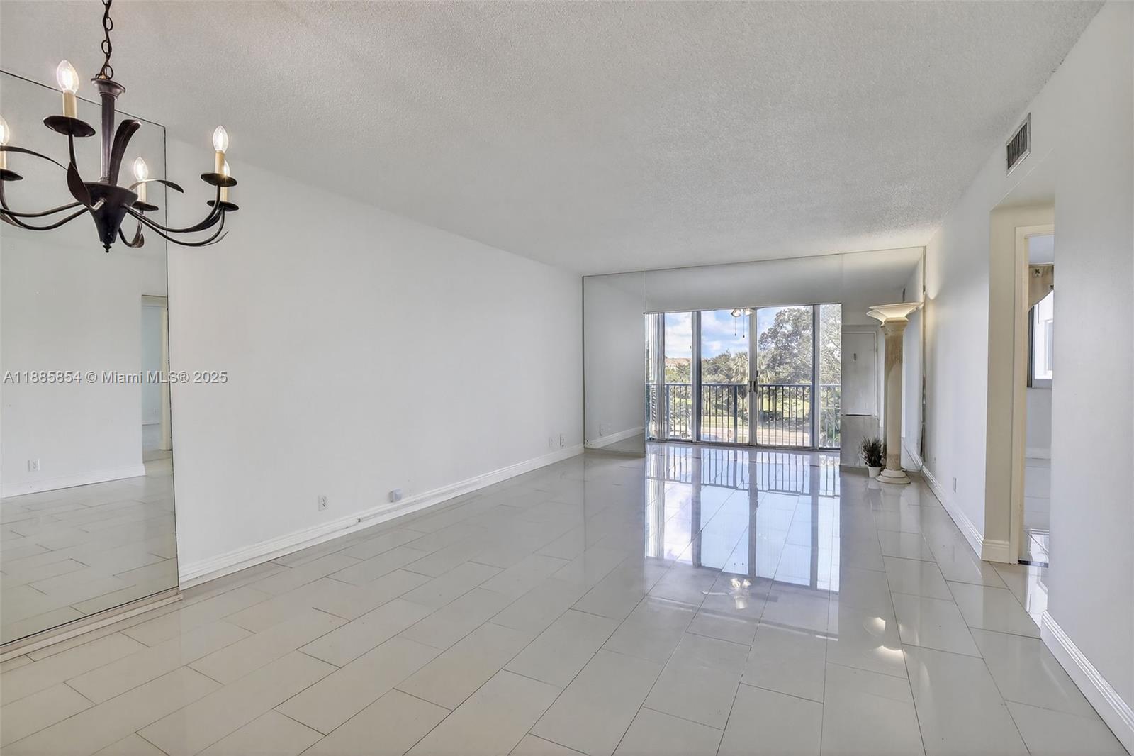 4200 Hillcrest Dr #308