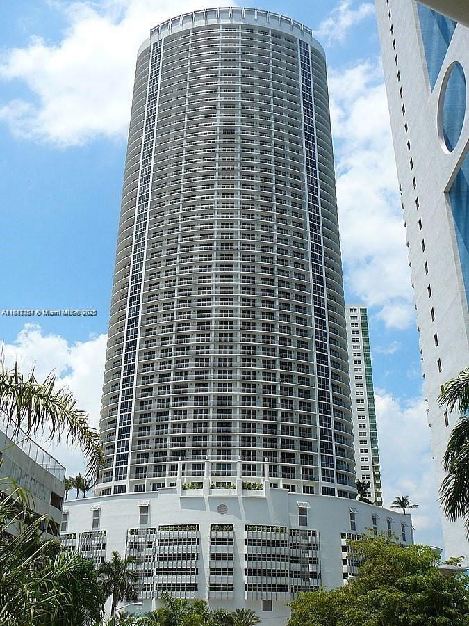 1750 N Bayshore Dr #3903