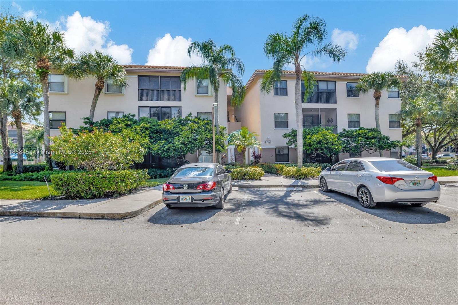 4350 NW 30th St #233