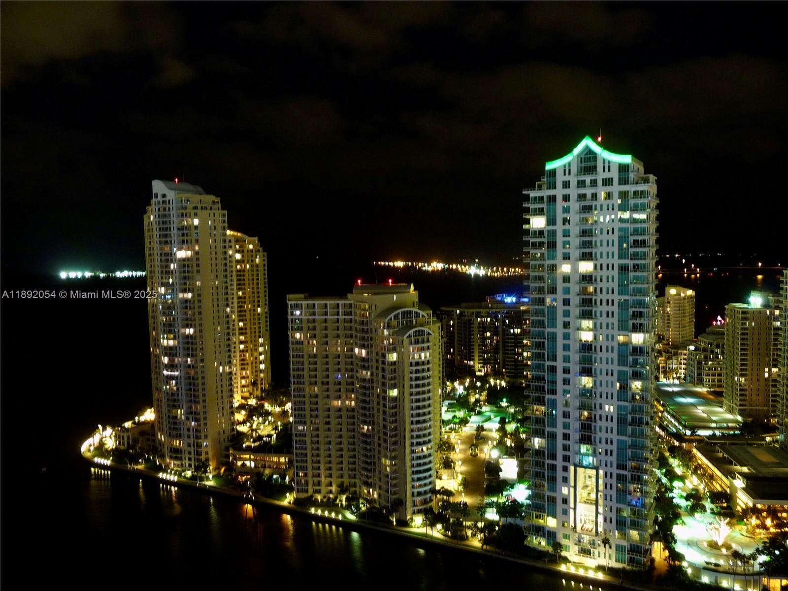 325 S Biscayne Blvd #3917