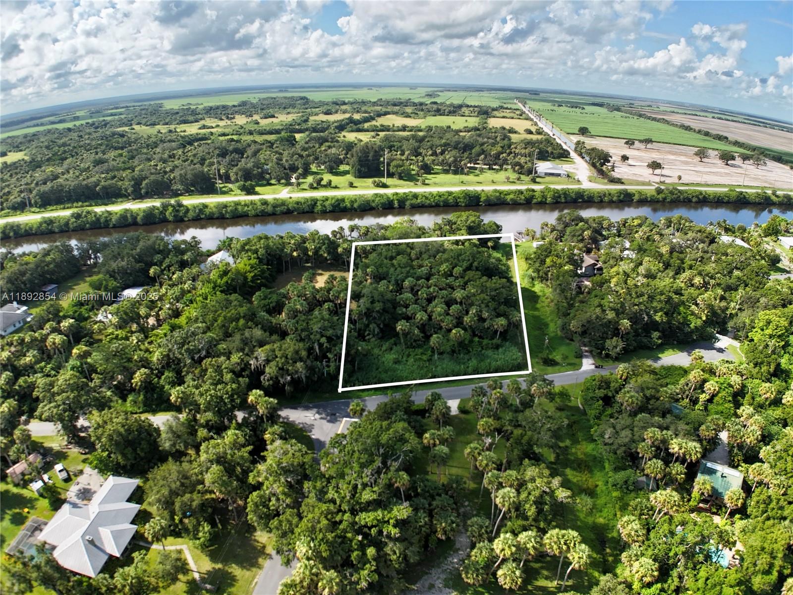 15306 SW Palm Oak Ave Indian Town, FL 34956