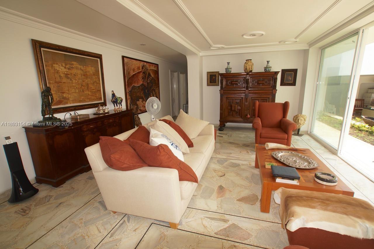 Cra 107 # 15-20 - Esquina Ciudad Jardin, Cali Colombia Cali, CO, 0