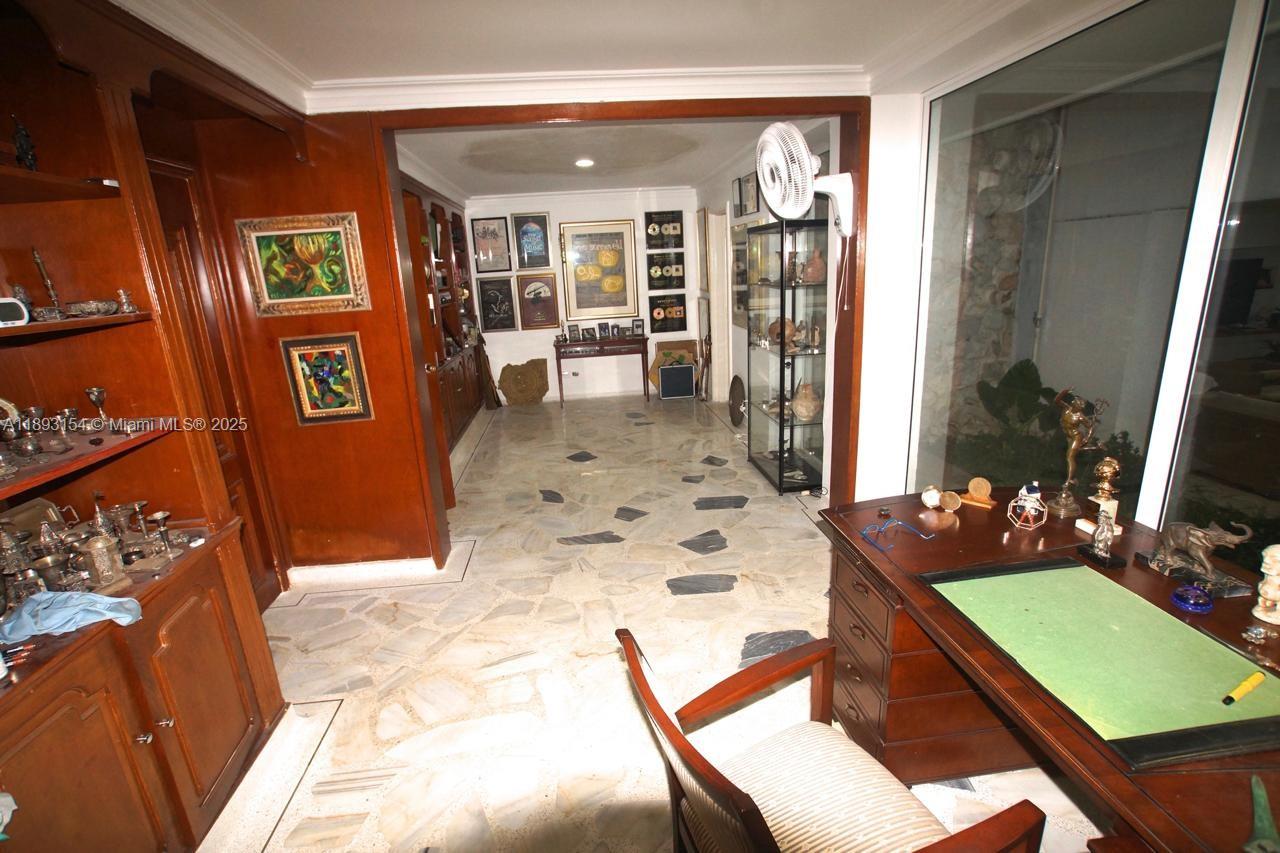 Cra 107 # 15-20 - Esquina Ciudad Jardin, Cali Colombia Cali, CO, 0