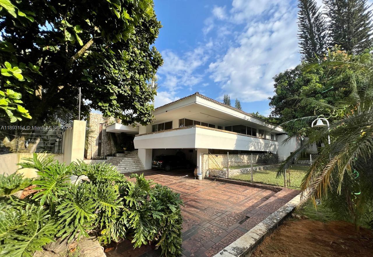 Cra 107 # 15-20 - Esquina Ciudad Jardin, Cali Colombia Cali, CO, 0