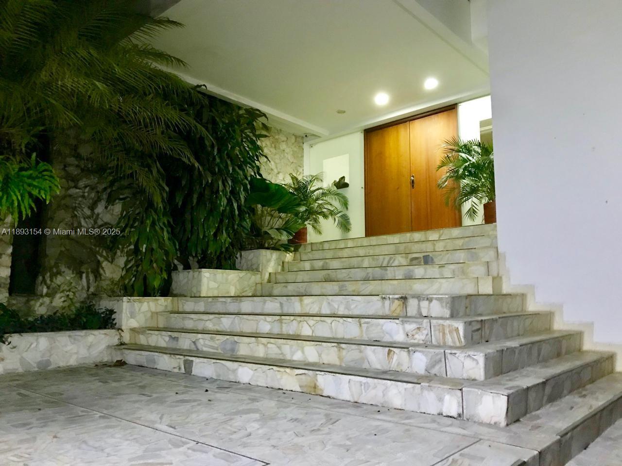 Cra 107 # 15-20 - Esquina Ciudad Jardin, Cali Colombia Cali, CO, 0