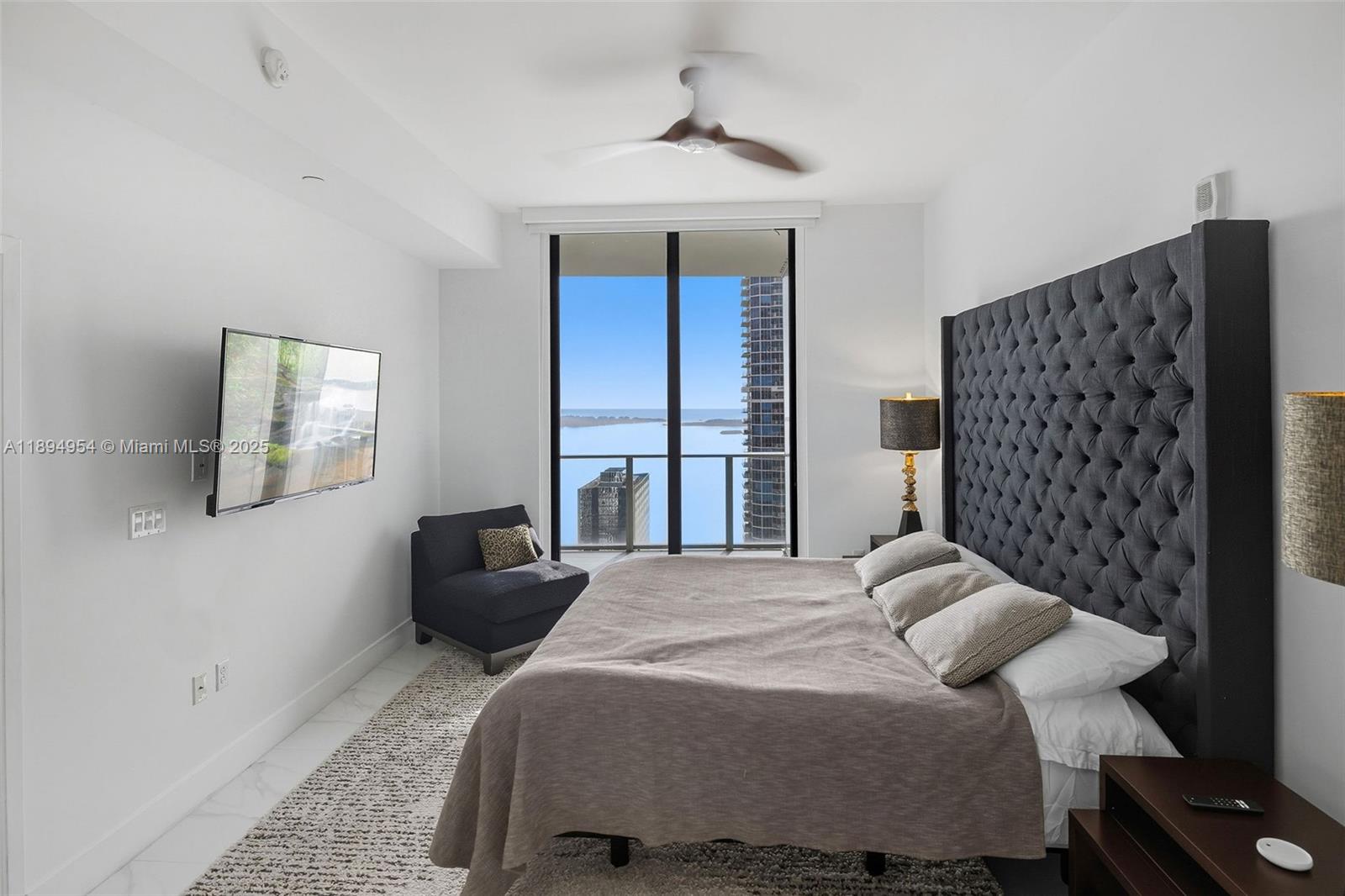 image 1010 Brickell25