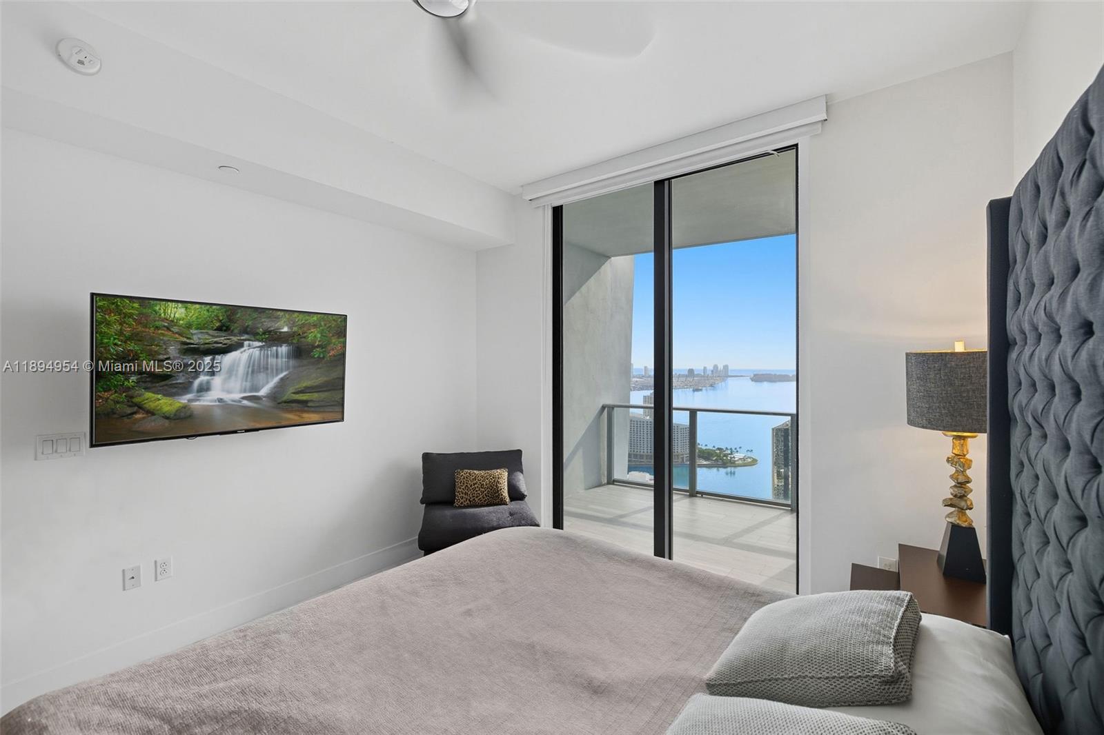 image 1010 Brickell27