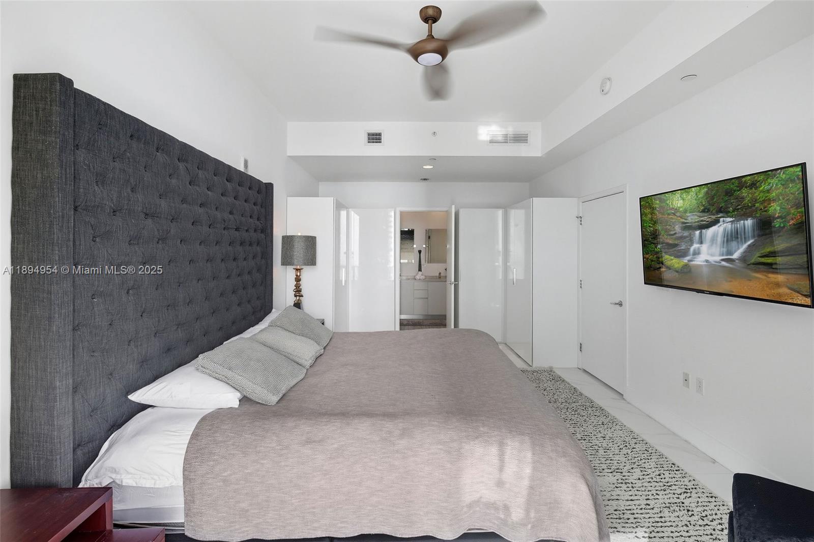 image 1010 Brickell28