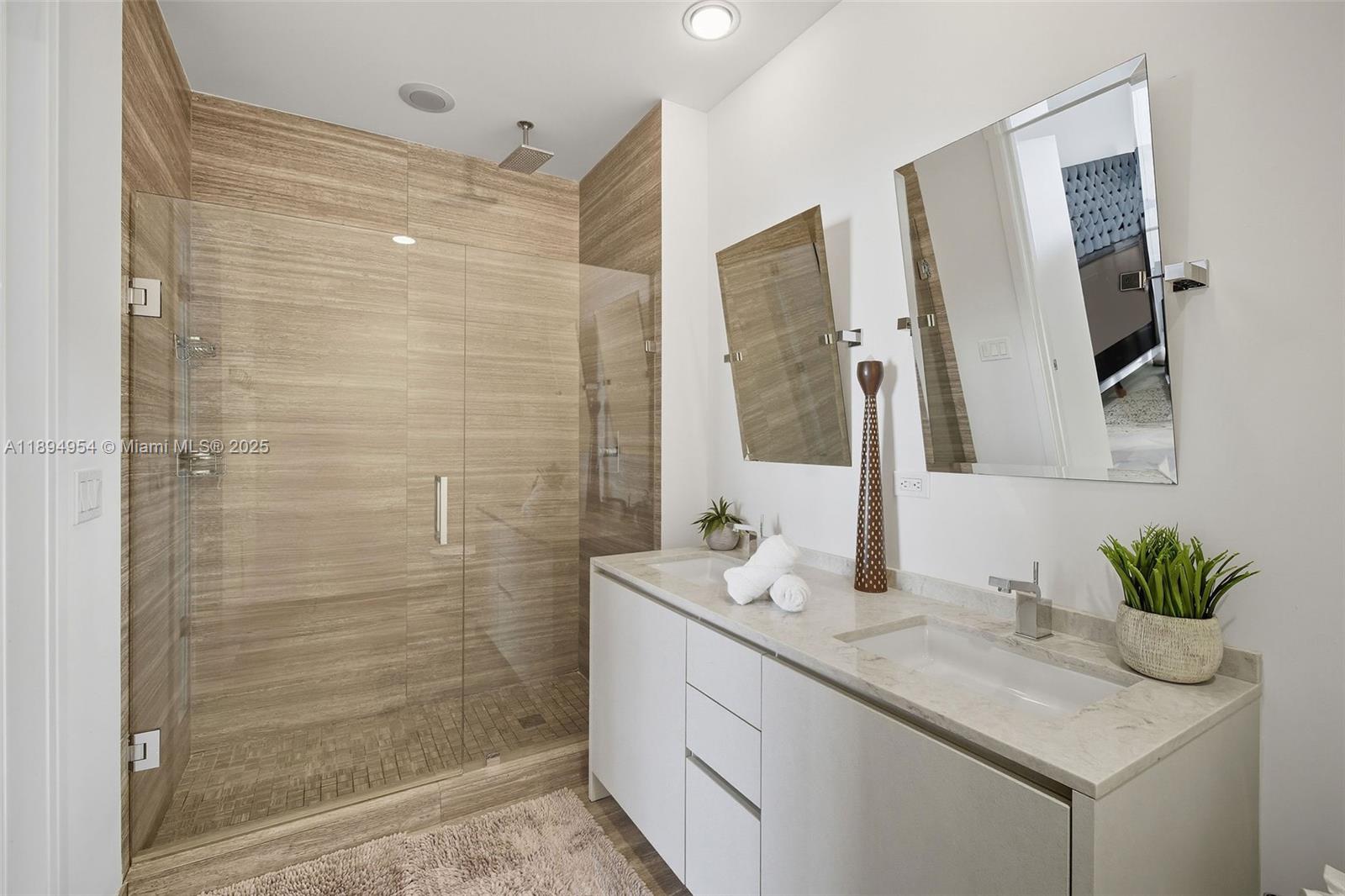 image 1010 Brickell30