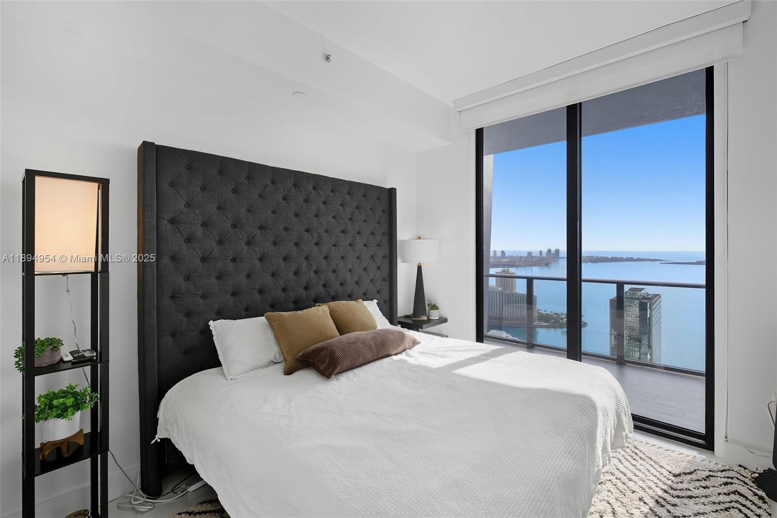 image 1010 Brickell32