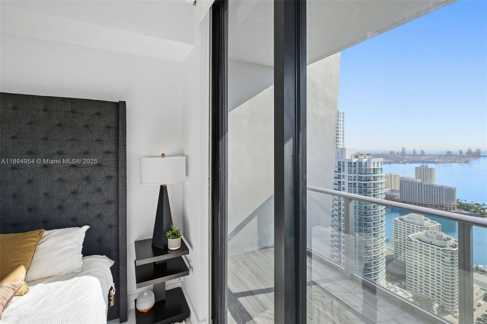 image 1010 Brickell35