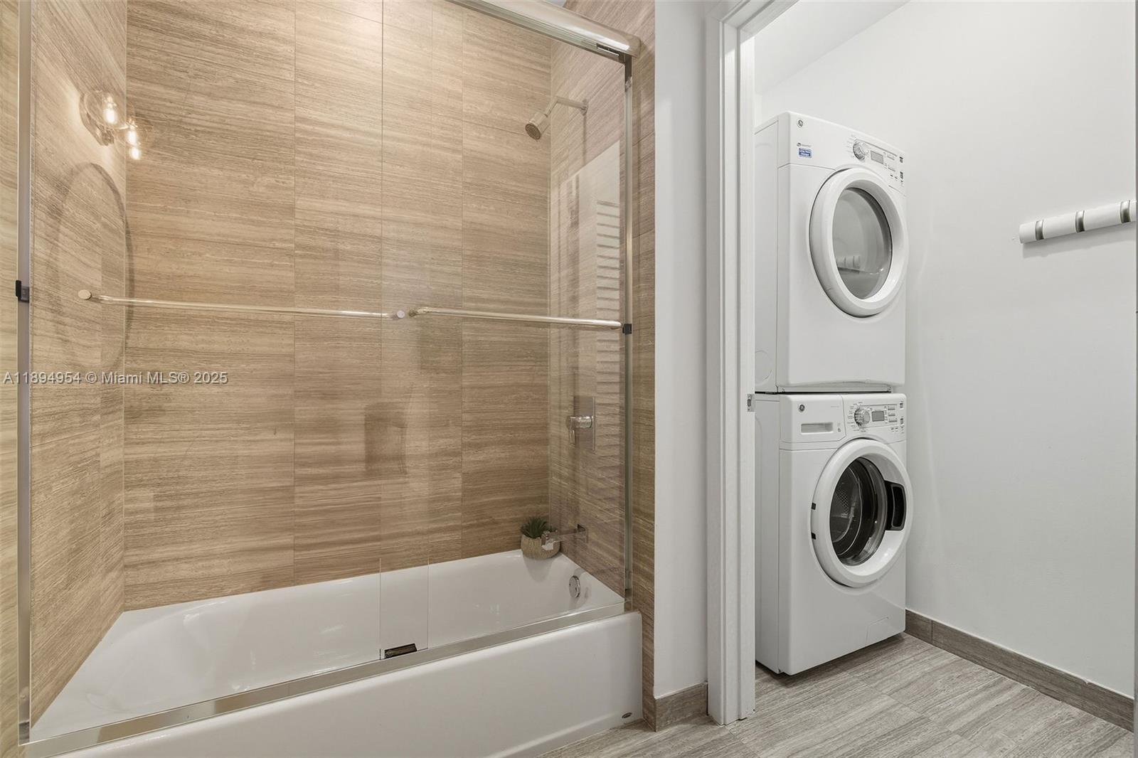 image 1010 Brickell39