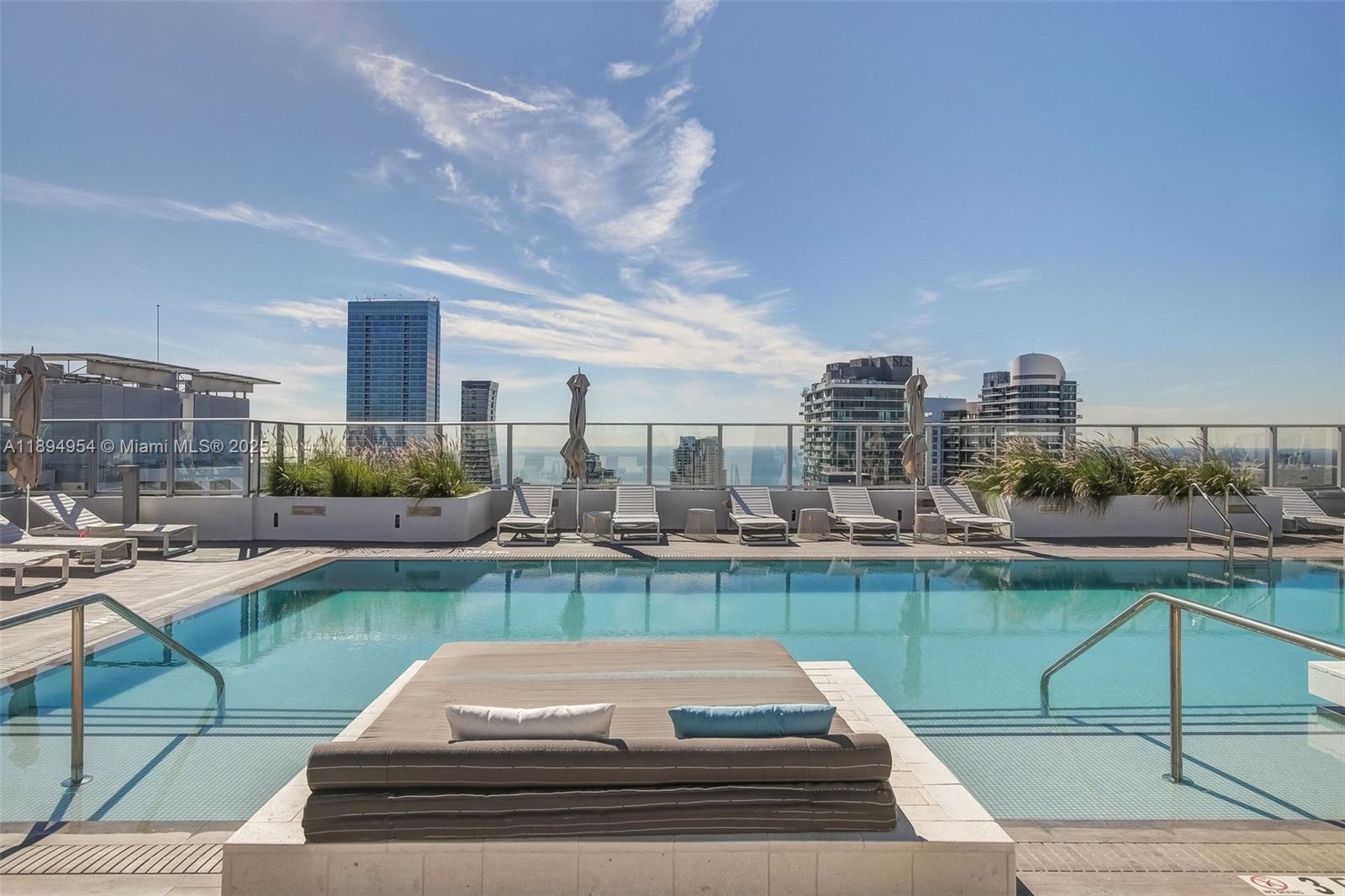 image 1010 Brickell50