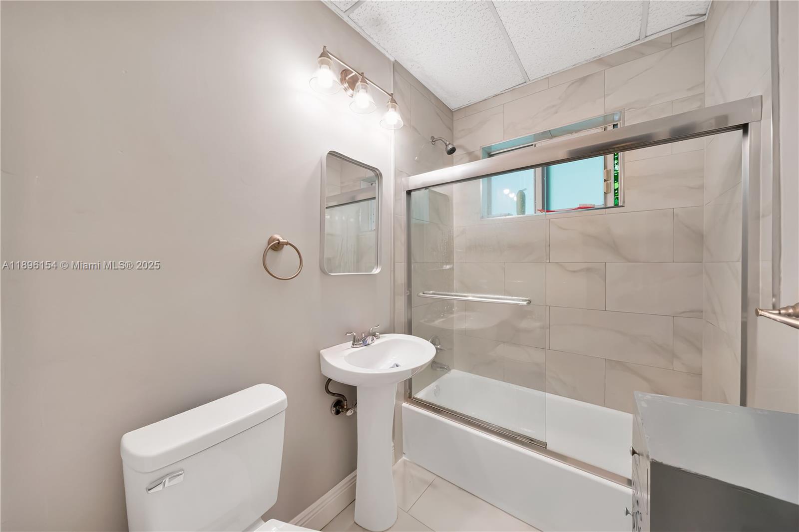 3577 Charles Ave Miami, FL 33133