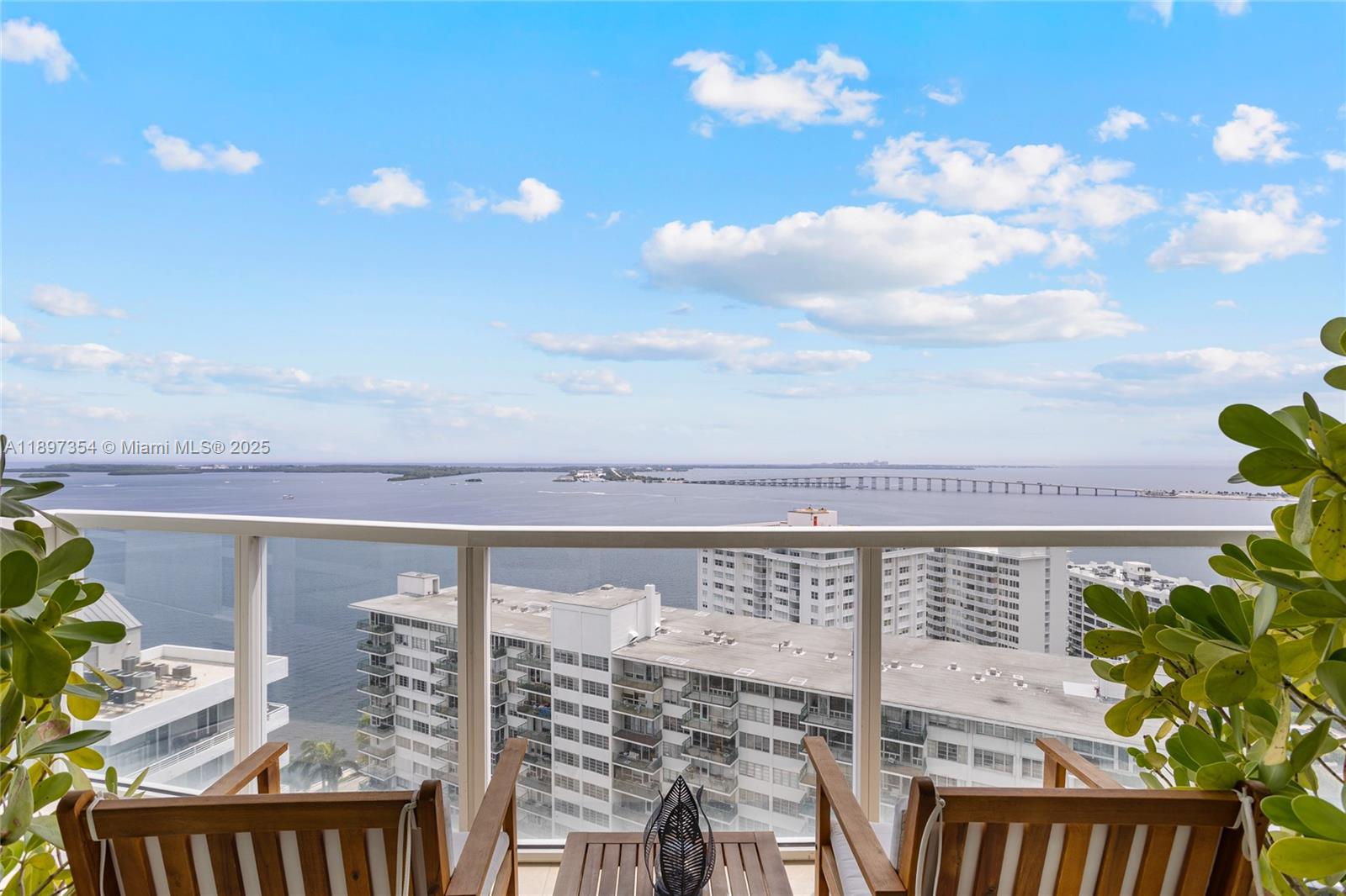 image The Emerald At Brickell12