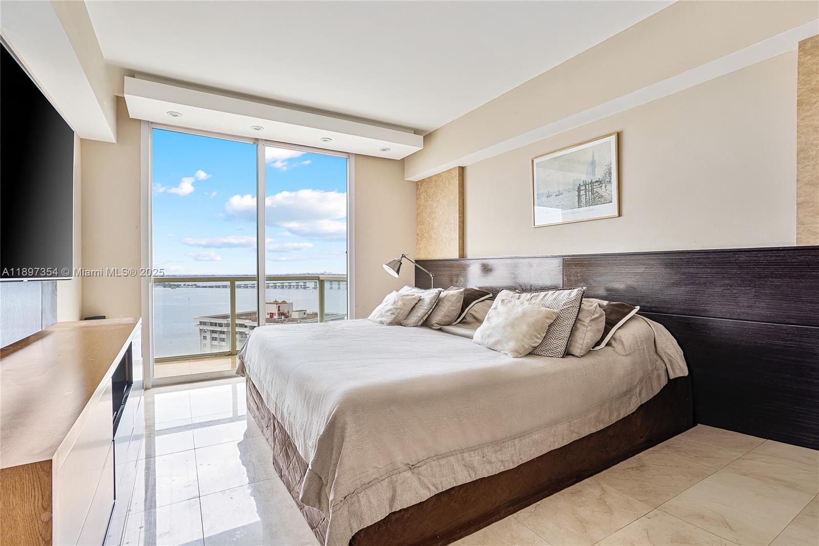 image The Emerald At Brickell14