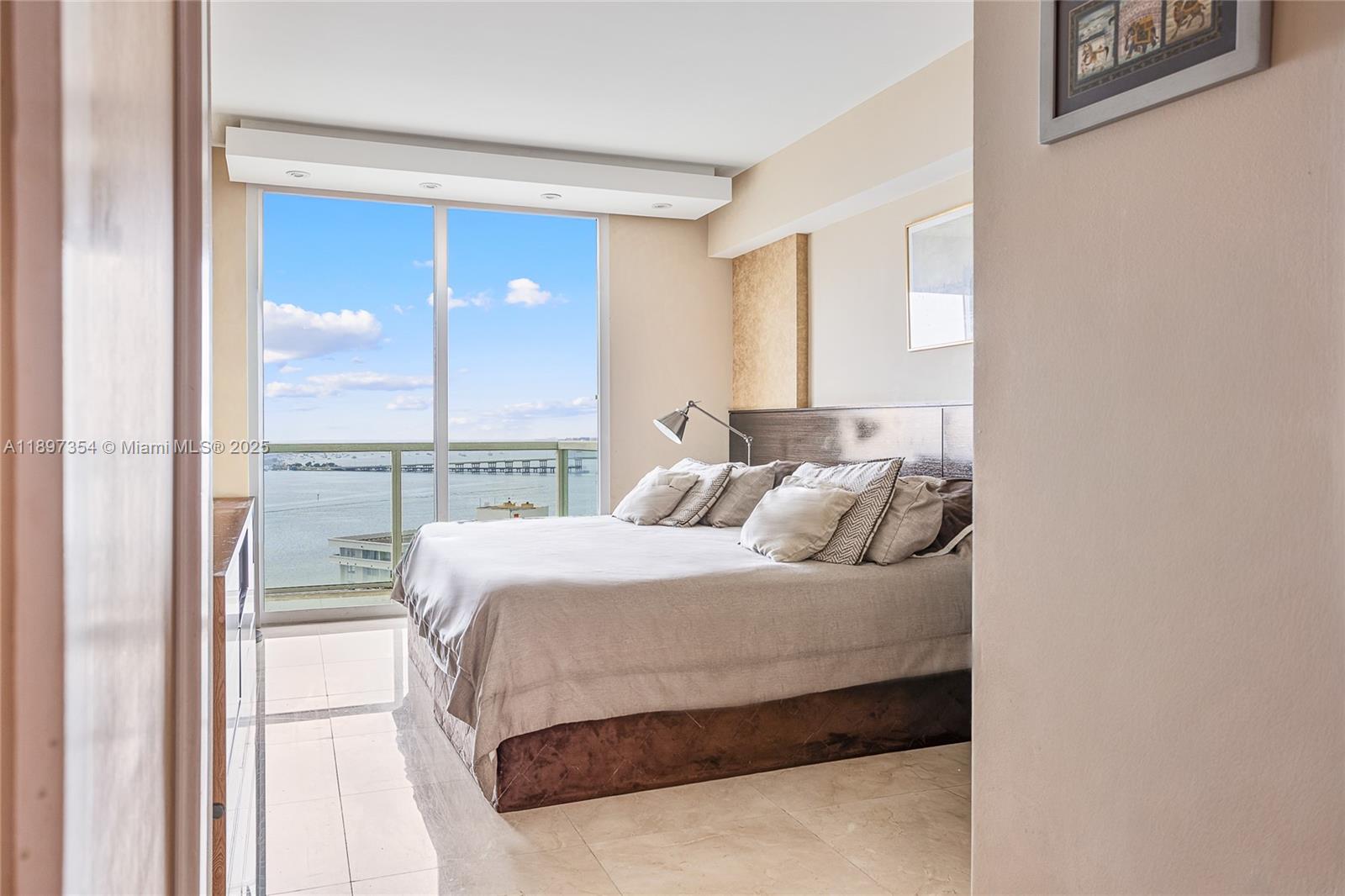 image The Emerald At Brickell15