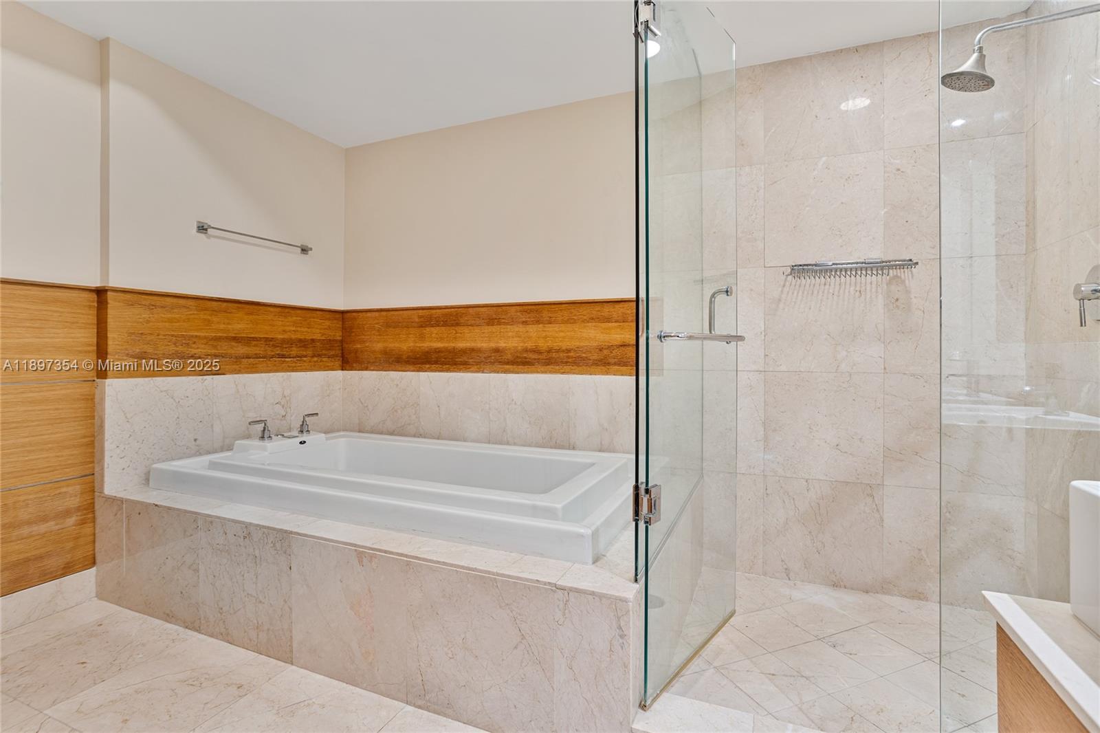 image The Emerald At Brickell17