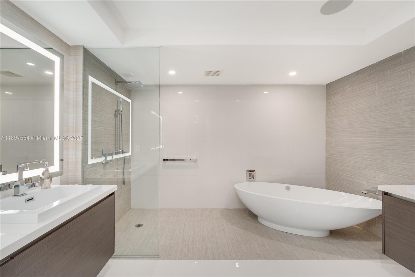 image Parque Towers Condo19