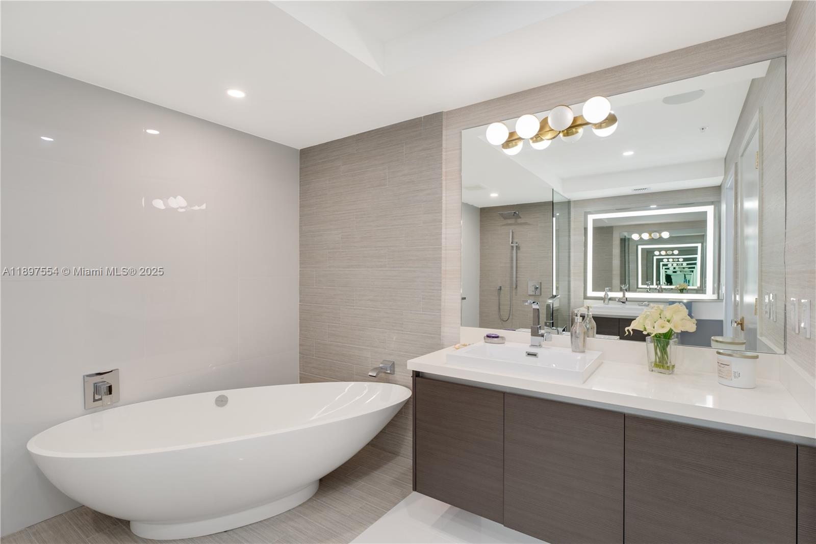 image Parque Towers Condo20