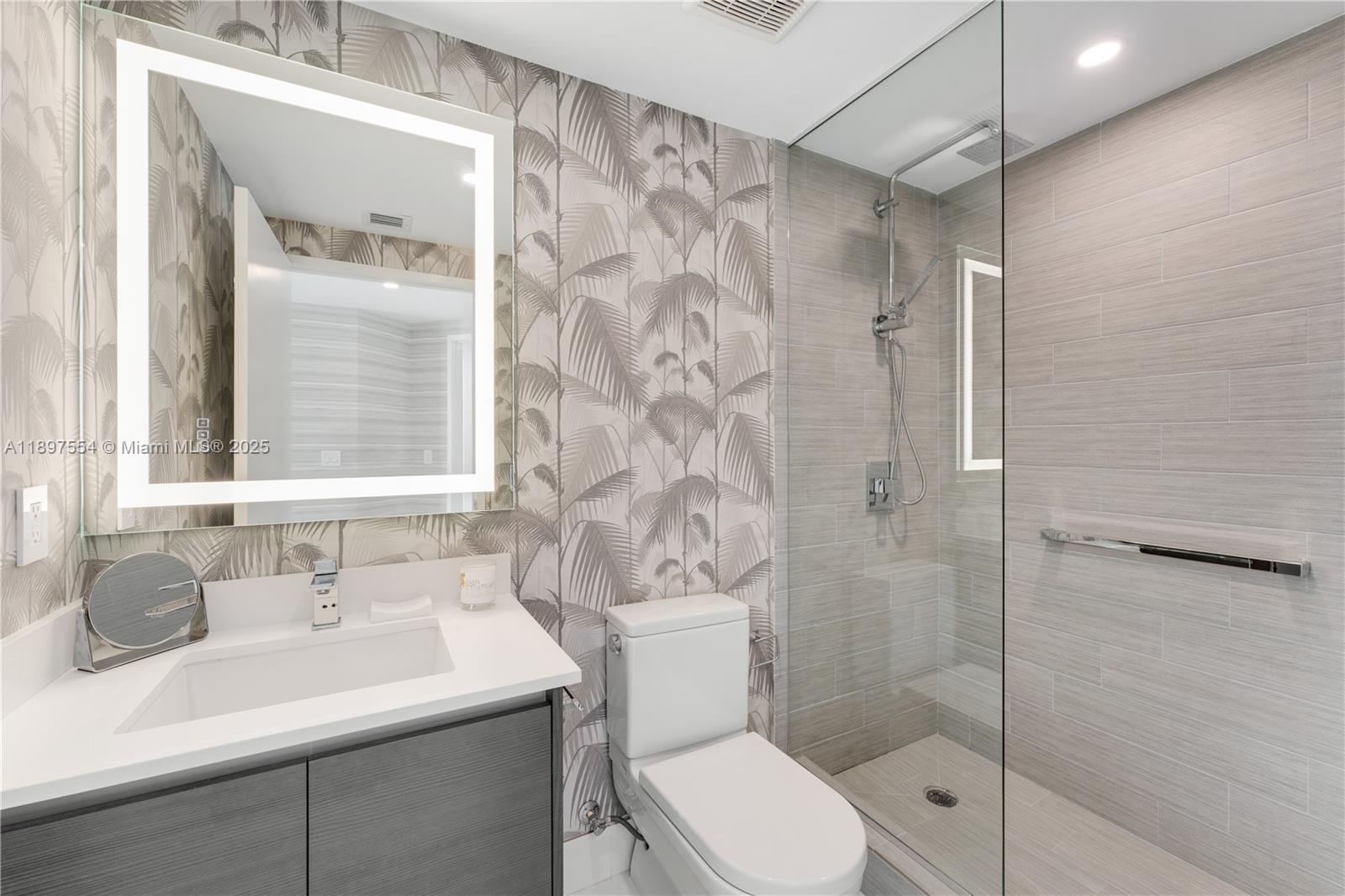 image Parque Towers Condo24