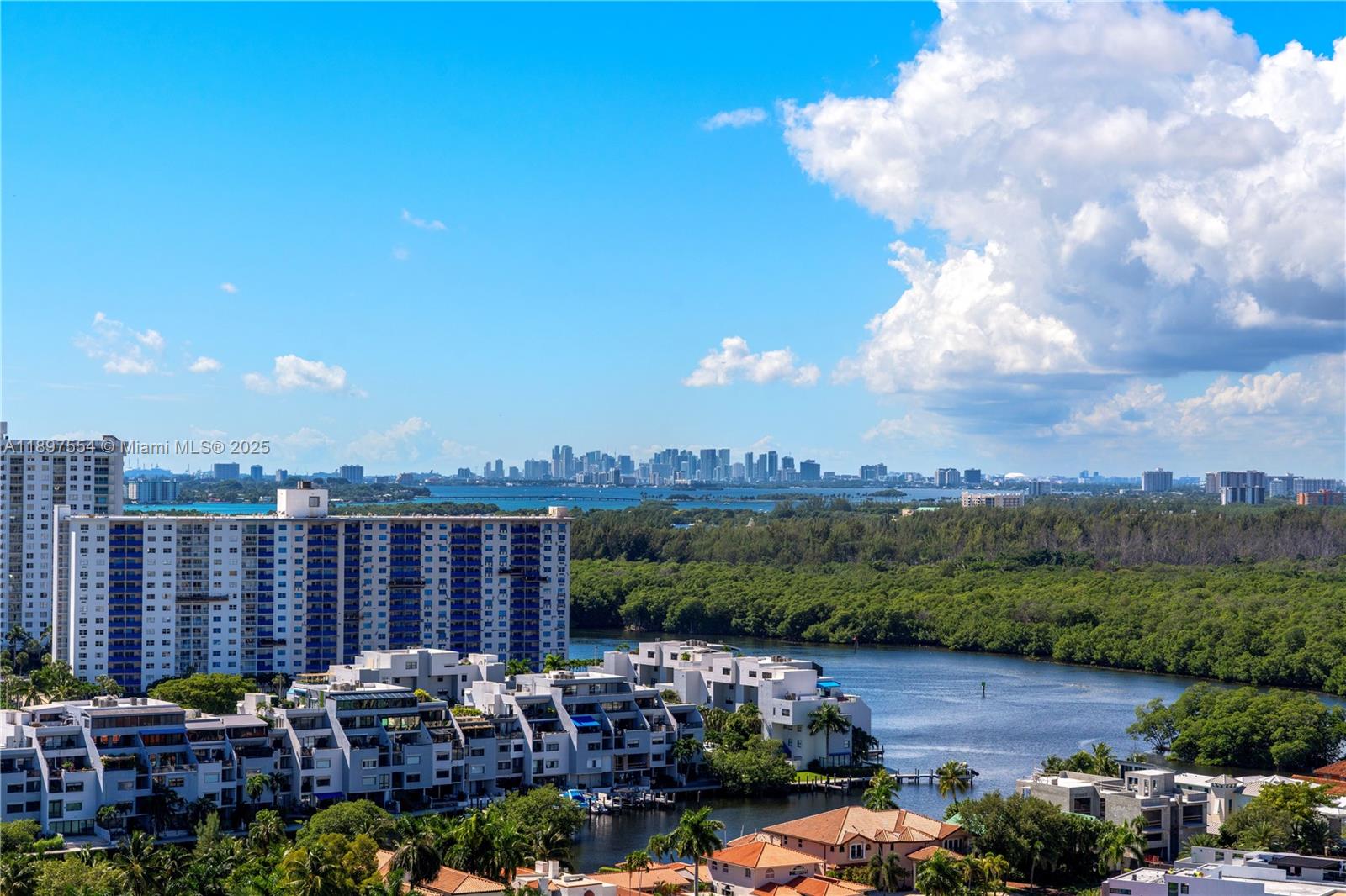 image Parque Towers Condo32