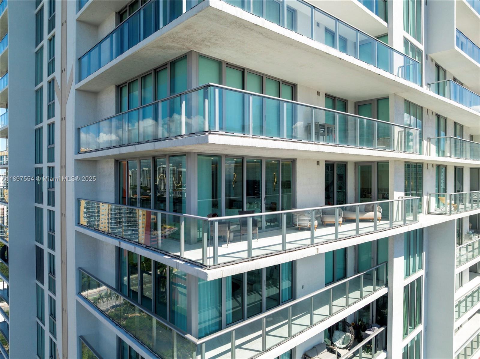 image Parque Towers Condo33