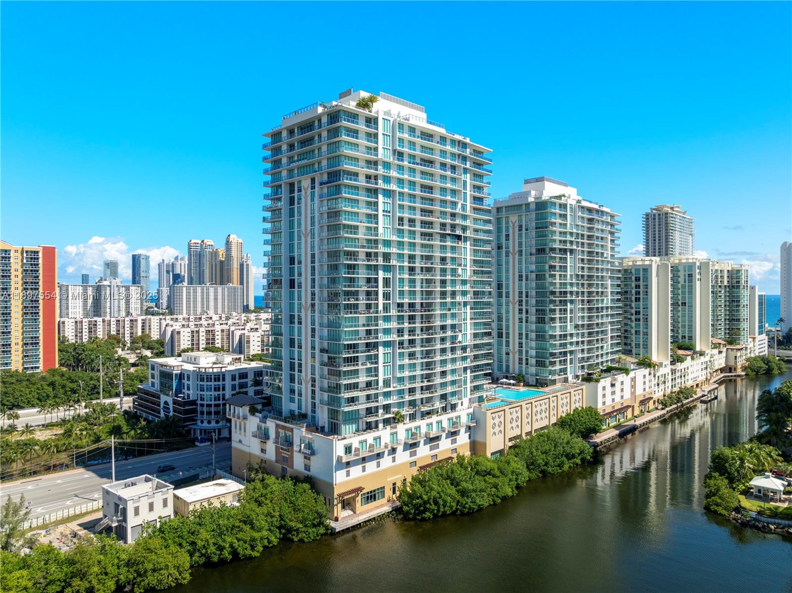 image Parque Towers Condo35