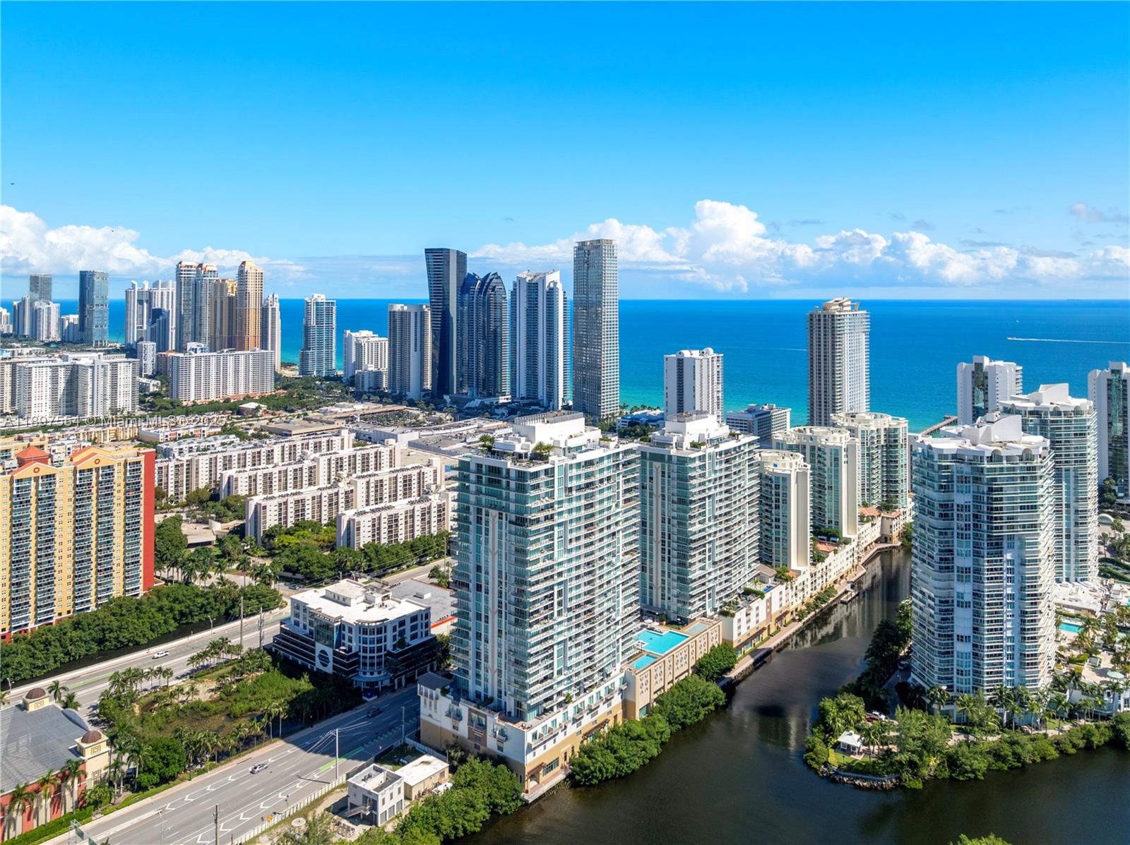 image Parque Towers Condo40