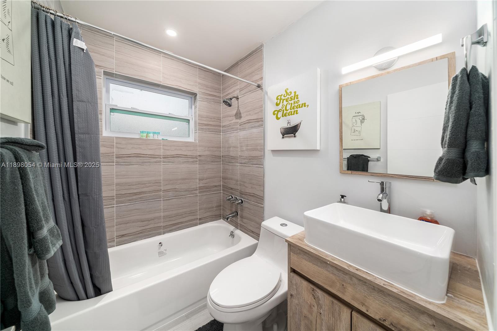 5037-5035 NW 5th Ave Miami, FL 33127