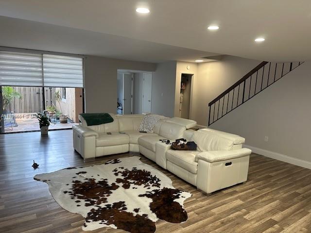 685 NE 206th Ter