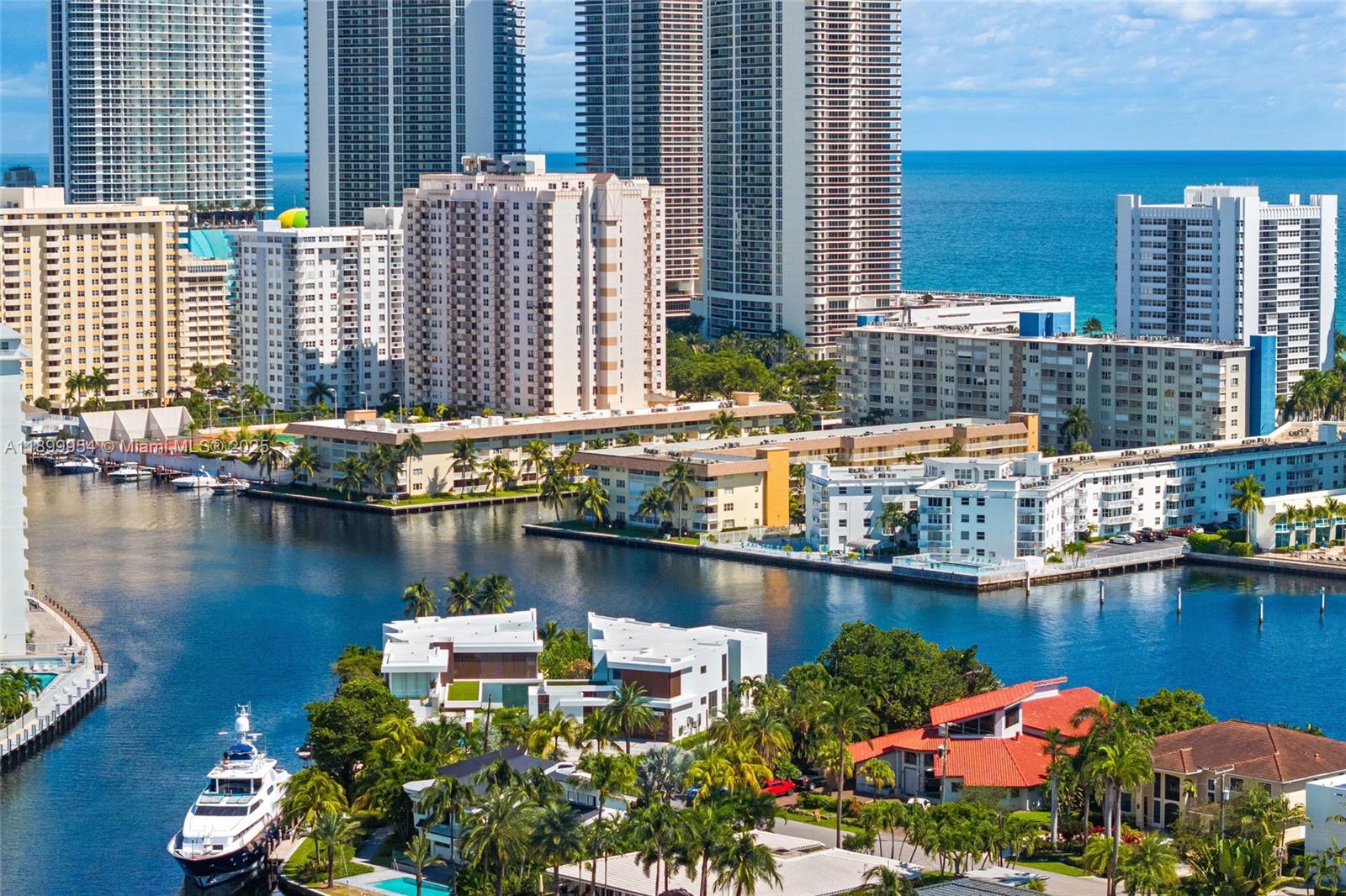 503 Palm Dr Hallandale Beach, FL 33009