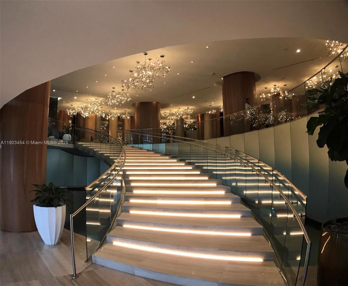 488 NE 18th St #2102 Miami, FL 33132