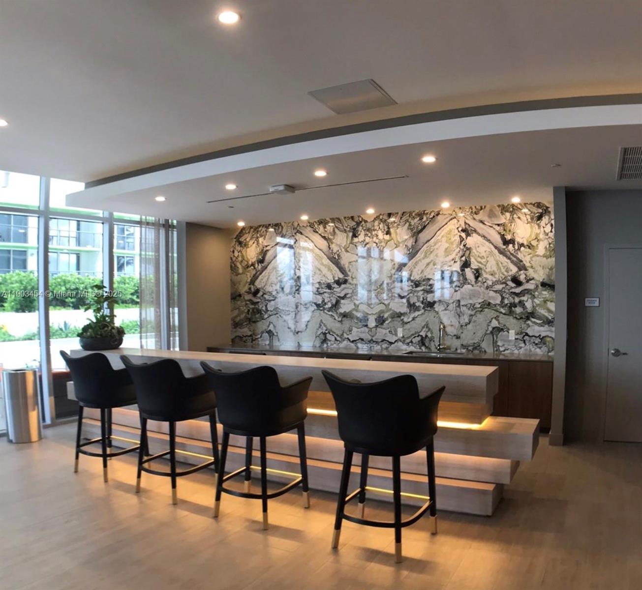 488 NE 18th St #2102 Miami, FL 33132