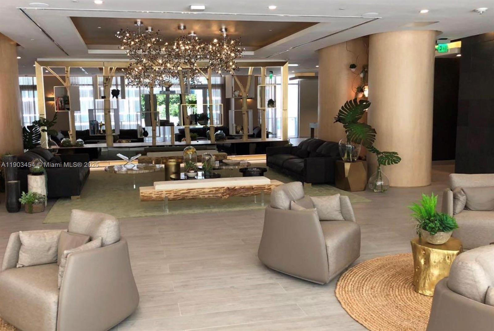 488 NE 18th St #2102 Miami, FL 33132