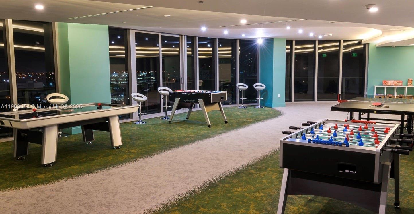 488 NE 18th St #2102 Miami, FL 33132